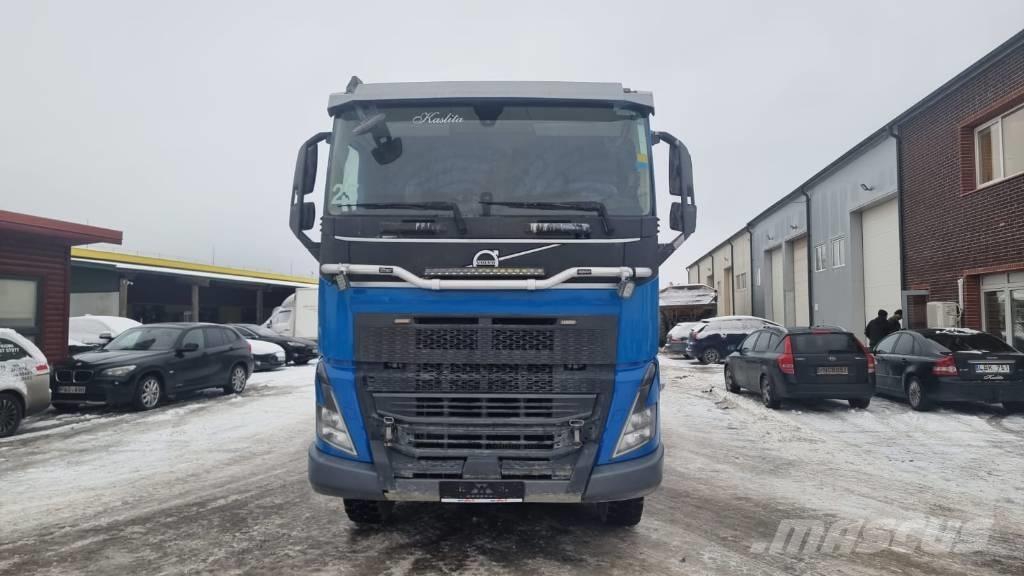 Volvo FH 540 Skip loader trucks