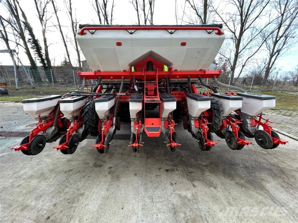Kuhn Planter 3 M Precision sowing machines