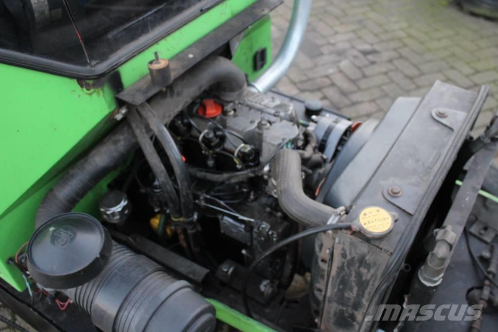 LM Trac 285 Utility tool carriers