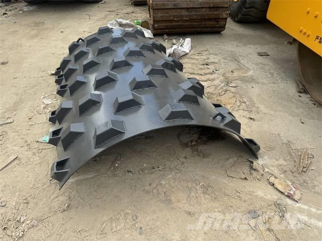 XCMG XS 223 J Single drum rollers