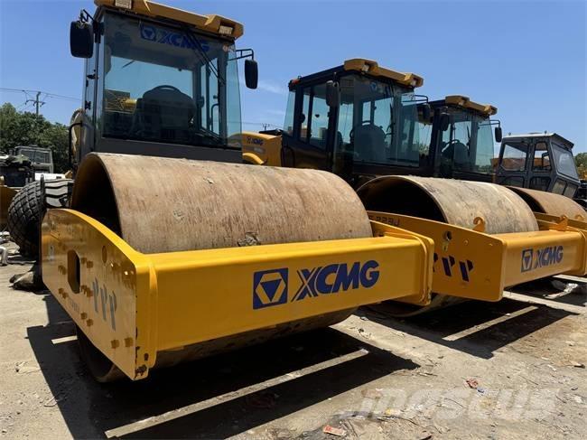 XCMG XS 223 J Single drum rollers