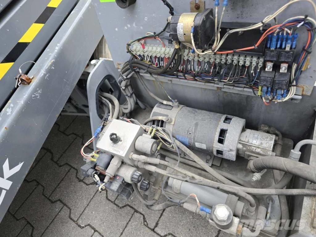 SkyJack SJ 3226 Scissor lifts