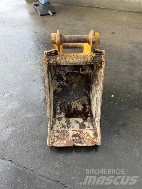 JCB 7-8 TON TLB's