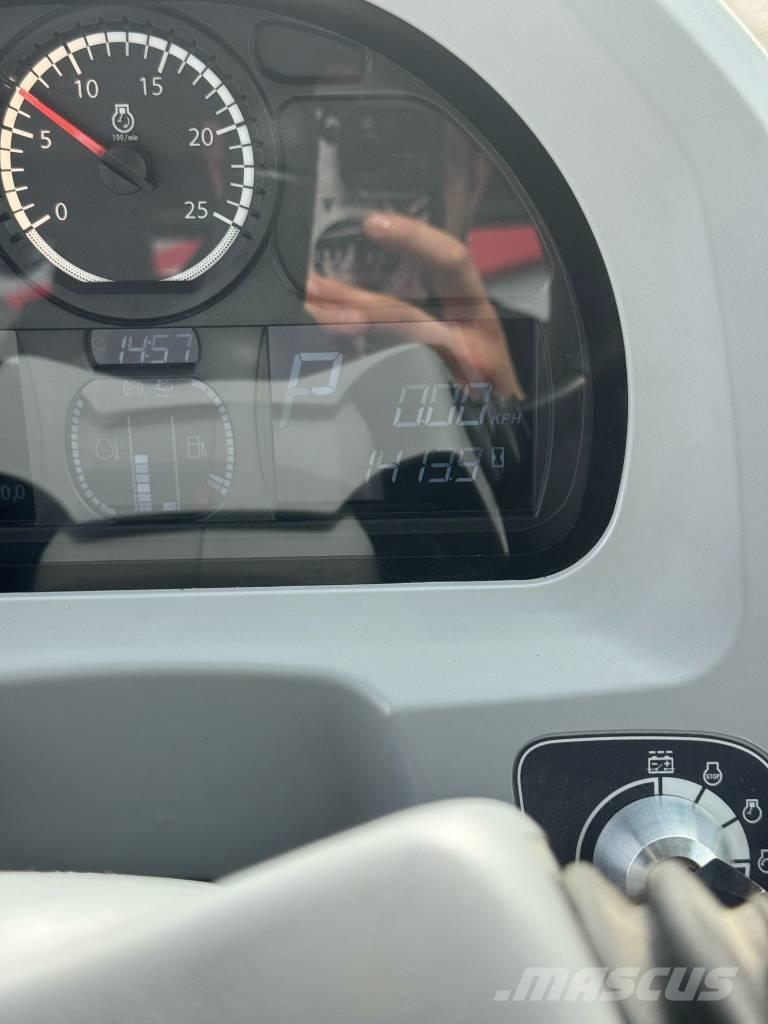 Valtra G 115 Tractors