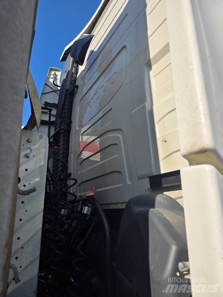 Volvo FH500 XL Truck Tractor Units