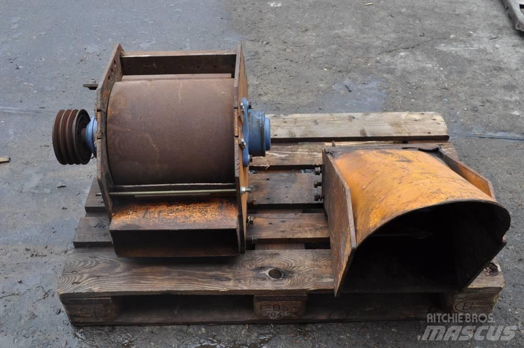  Rębak bębnowy Wood splitters, cutters, and chippers