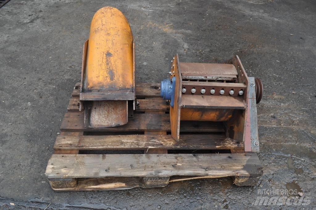  Rębak bębnowy Wood splitters, cutters, and chippers