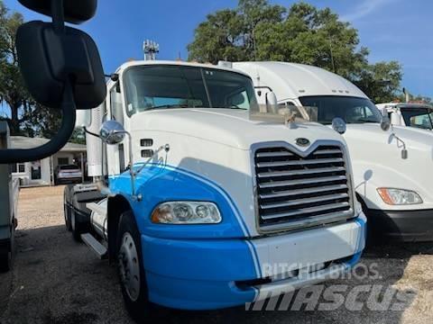 Mack CXN613 Truck Tractor Units