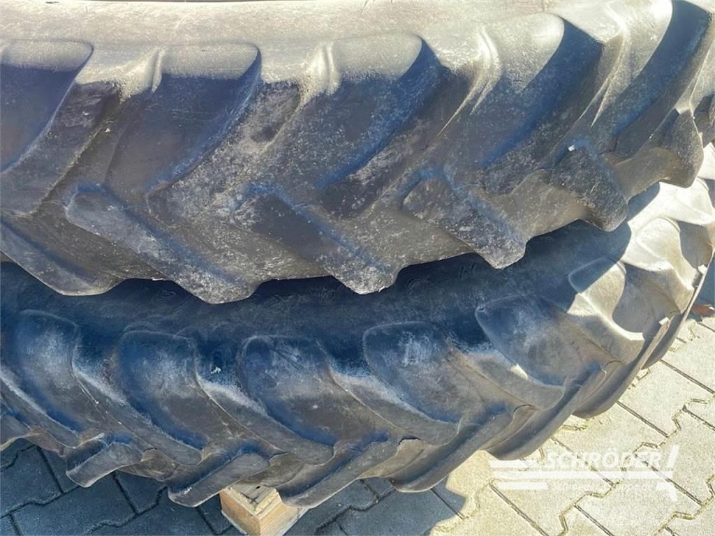  12.4 R 52 Tyres, wheels and rims