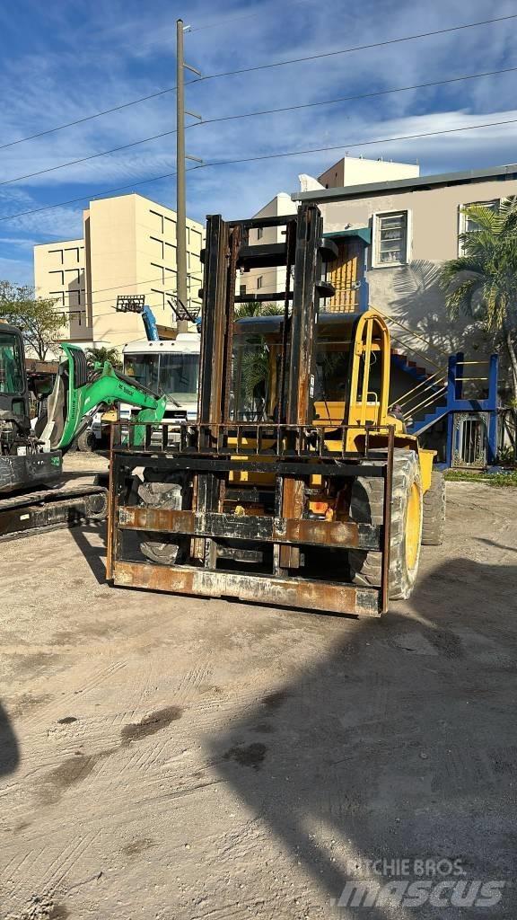 JCB S120 Rough terrain truck
