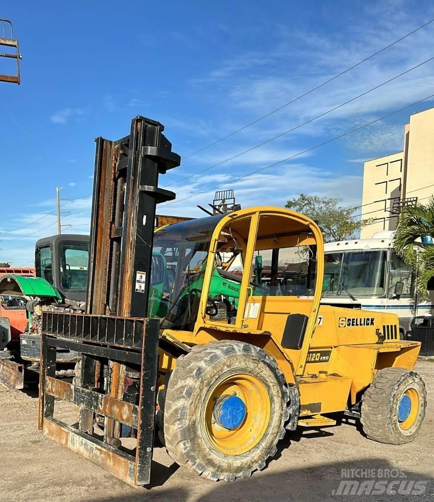 JCB S120 Rough terrain truck