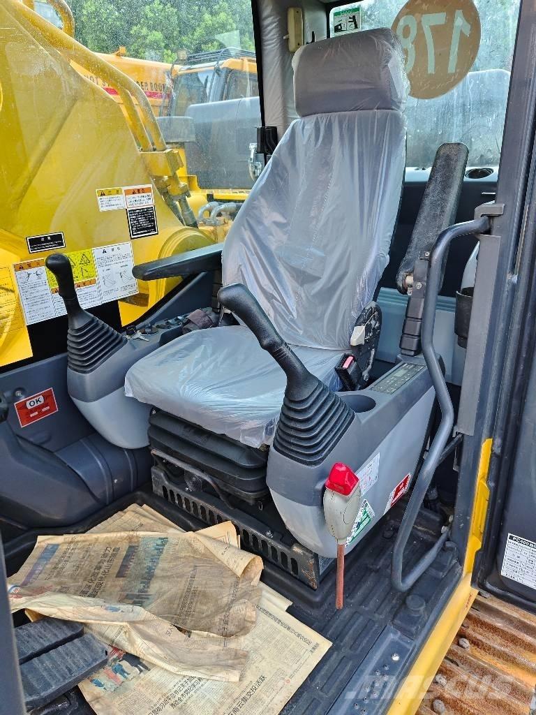 Komatsu PC 400 LC-8 Crawler excavators