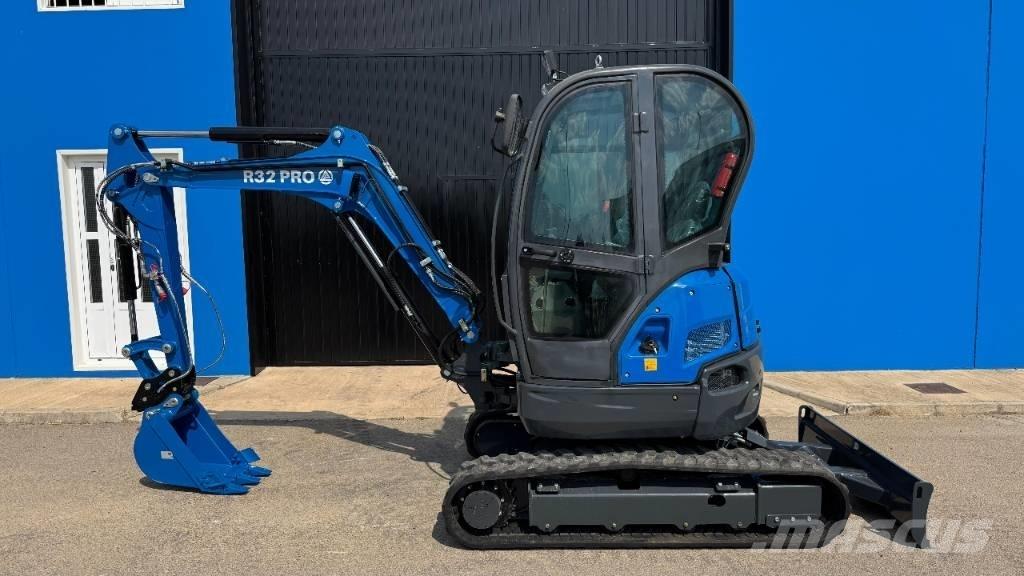 Rippa R32 PRO Mini excavators < 7t