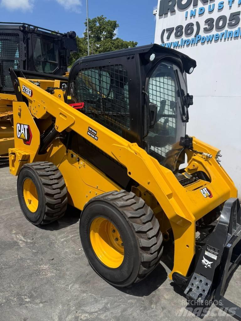 CAT 272D3 Skid steer loaders