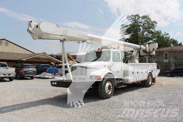 Altec AM900 Truck mounted aerial platforms