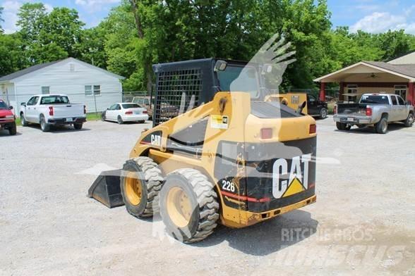 CAT 226 Skid steer loaders