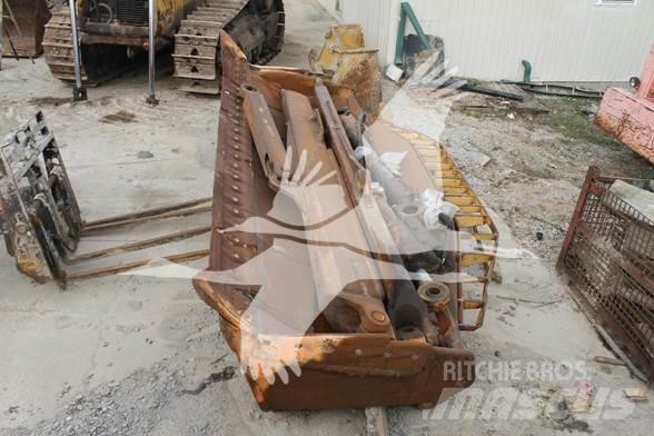 CAT D8R Crawler dozers