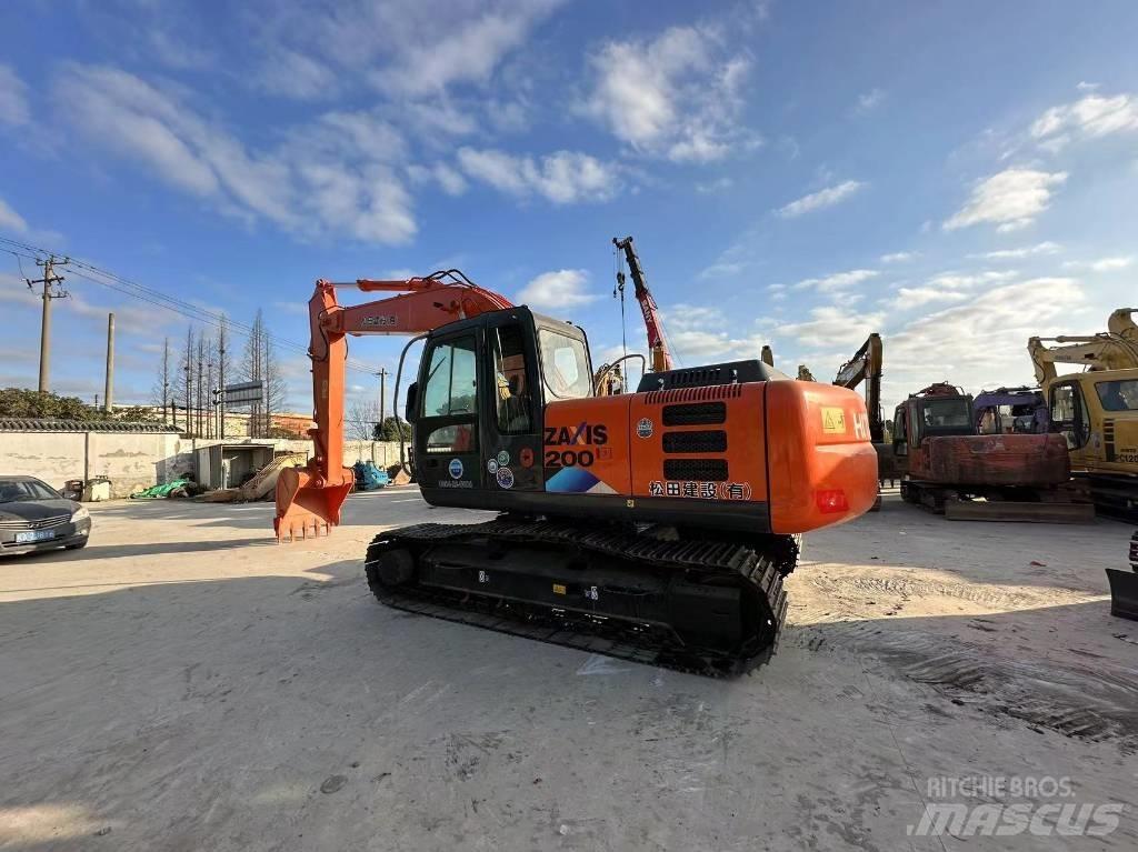 Hitachi ZX 200 Mini excavators < 7t