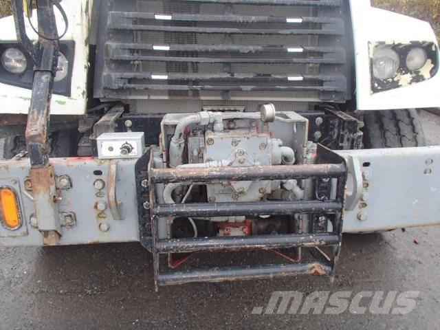 Freightliner 114 SD Other