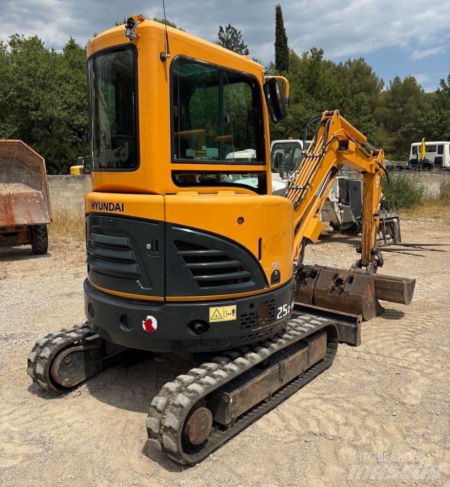 Hyundai R25Z-9 AK Mini excavators < 7t