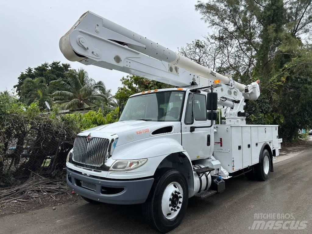 International 4300 Truck mounted aerial platforms