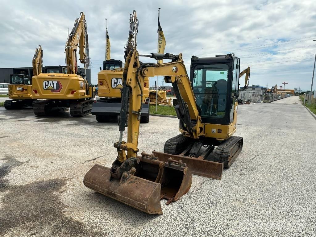 CAT 302.7 Mini excavators < 7t