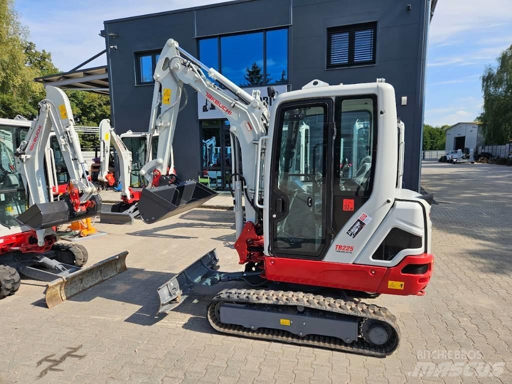 Takeuchi TB225 V0 Mini excavators < 7t