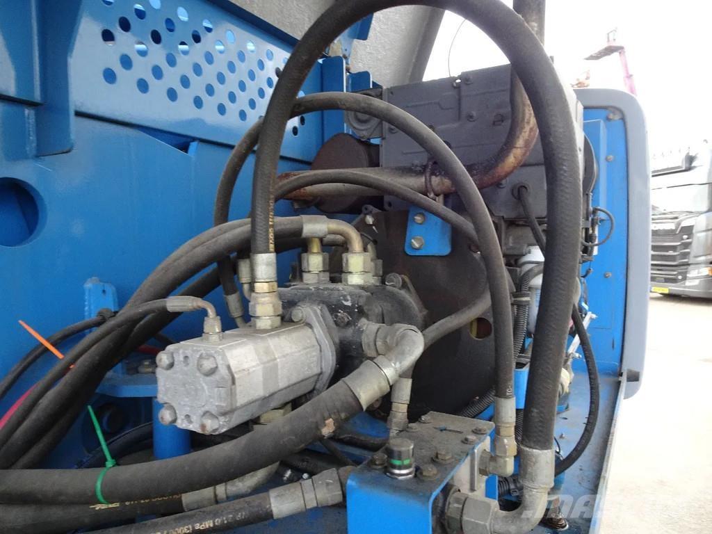 Genie S65 Telescopic boom lifts