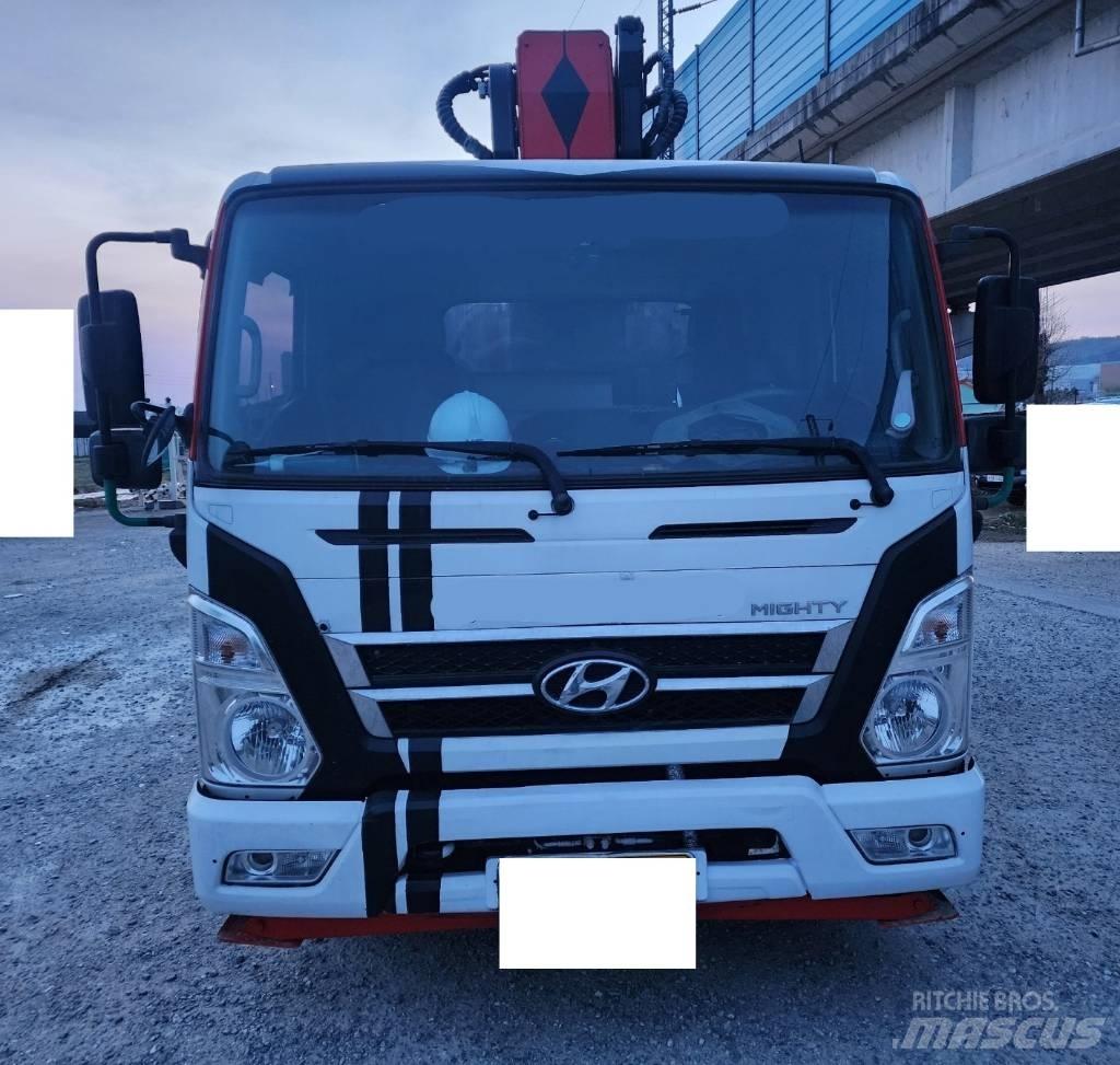 Novas 300 Truck mounted aerial platforms