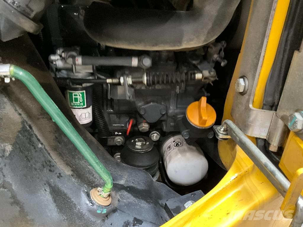 Komatsu PC 14 R-3HS Mini excavators < 7t