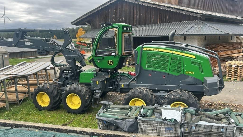 John Deere 1270 G Harvesters