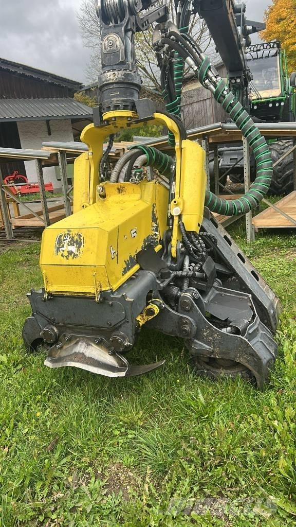 John Deere 1270 G Harvesters