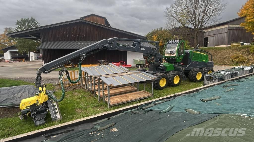 John Deere 1270 G Harvesters
