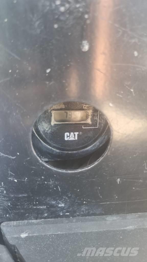 CAT 305.5 Mini excavators < 7t