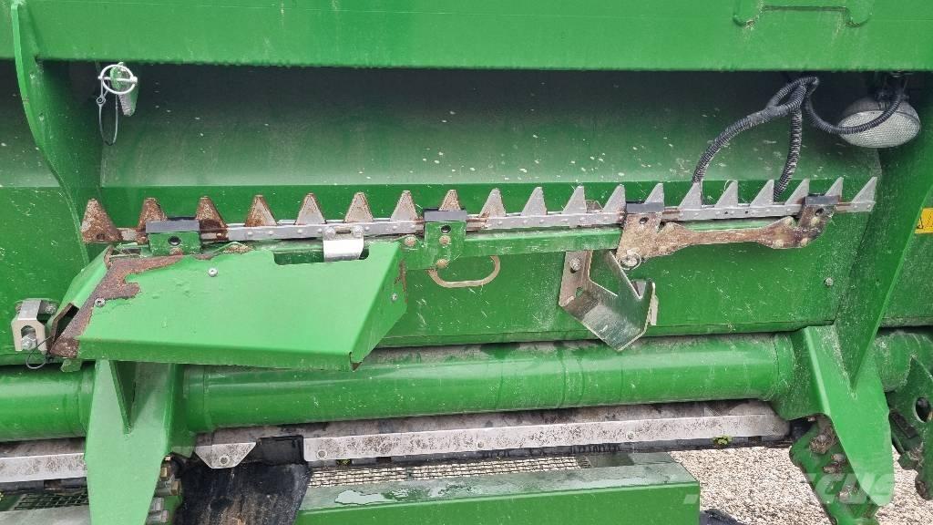 John Deere T670i Combine harvesters