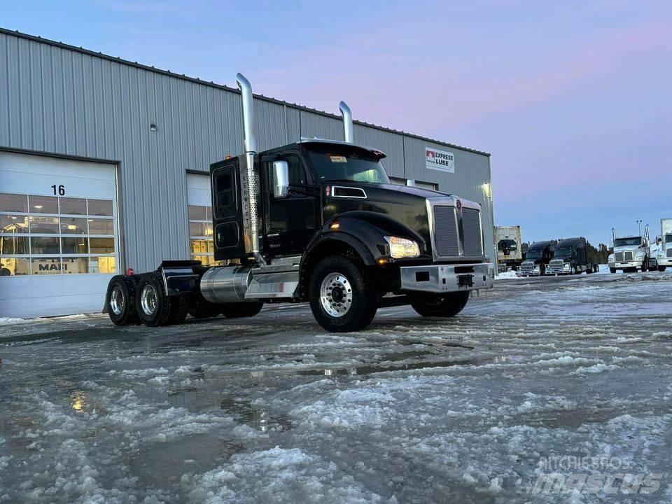 Kenworth T 880 Truck Tractor Units