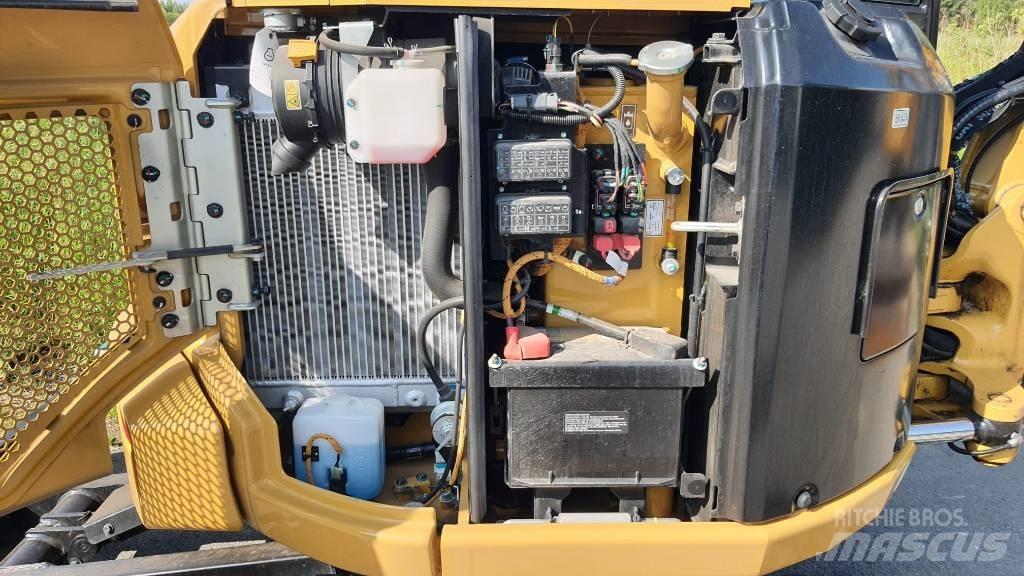CAT 302.7 DCR 07A Mini excavators < 7t