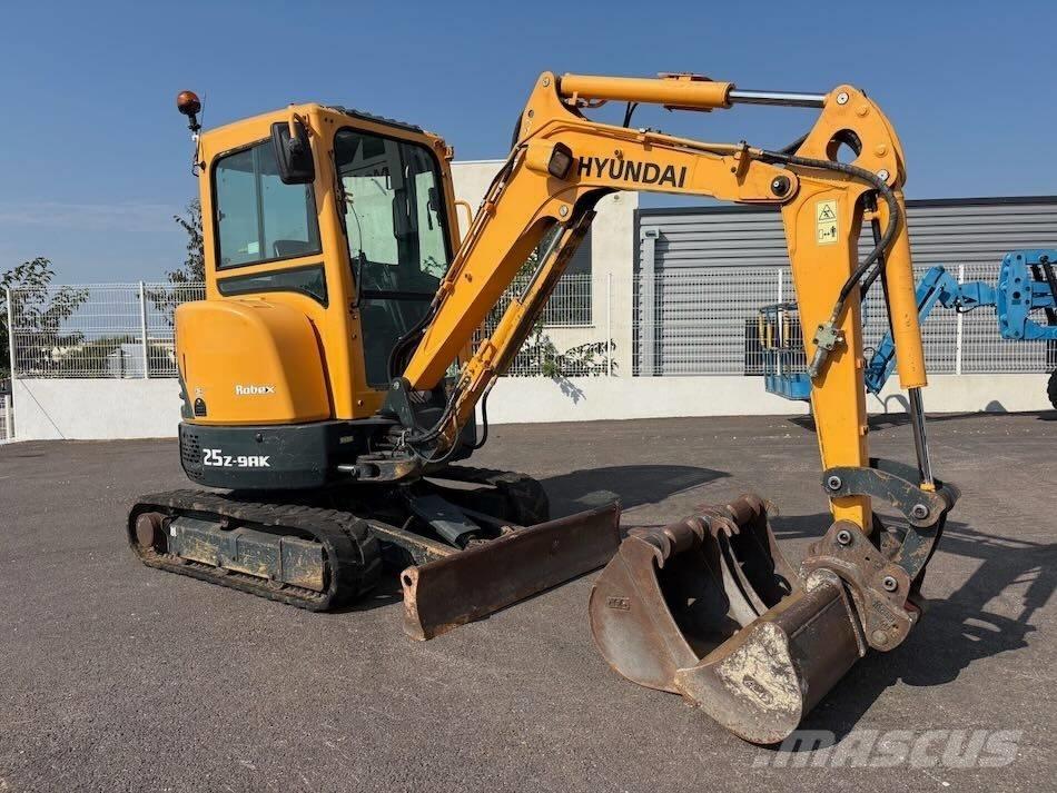 Hyundai R25Z-9 AK Mini excavators < 7t
