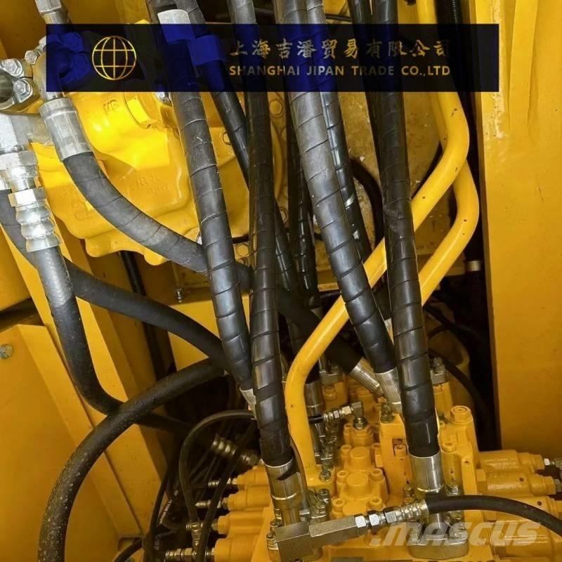 Komatsu PC 220 Crawler excavators