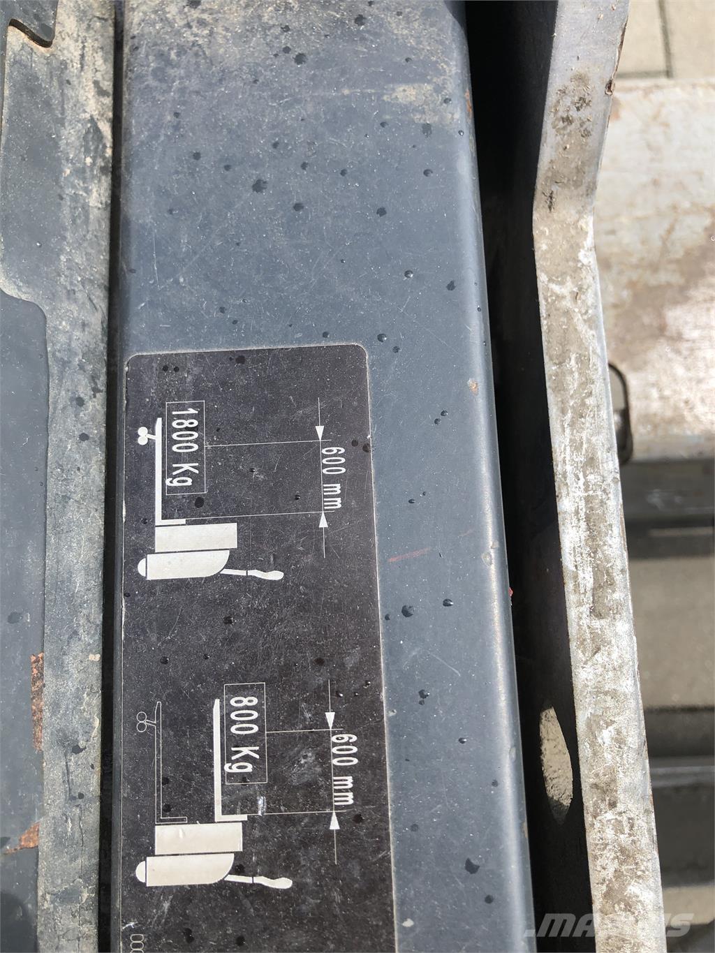 Still EXU-H 18 Pedestrian stacker