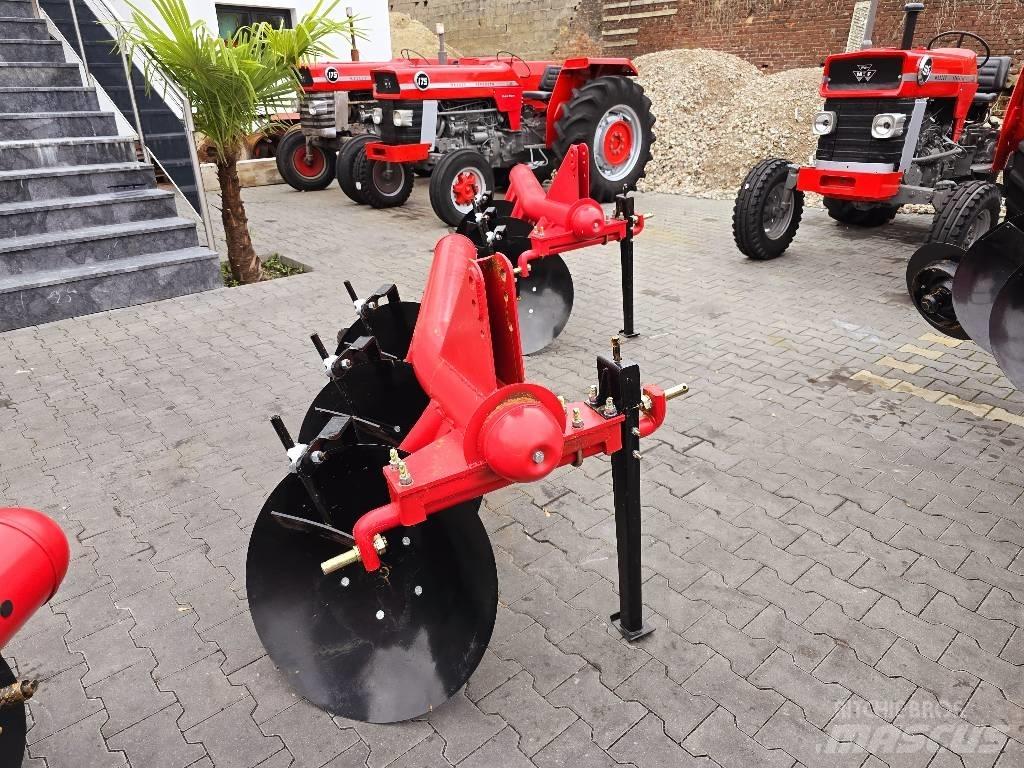 Massey Ferguson 590 Tractors