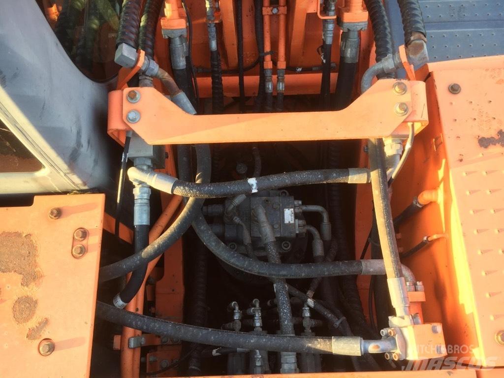 Doosan DX 255 LC Crawler excavators
