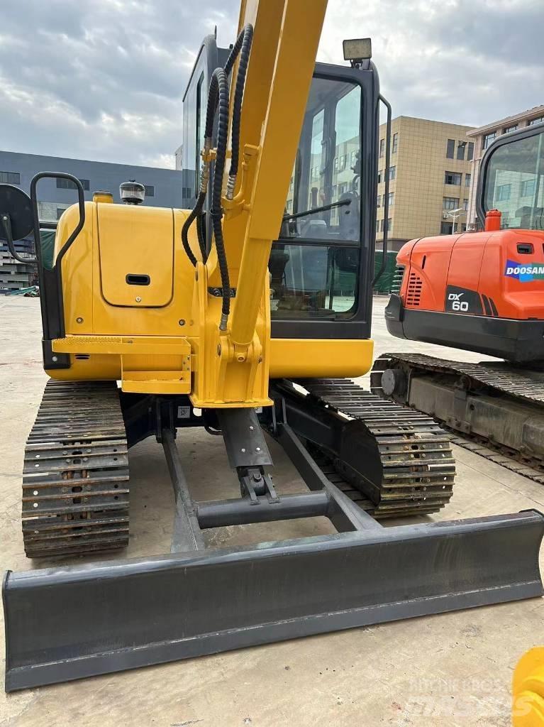 Komatsu PC 56 Mini excavators < 7t