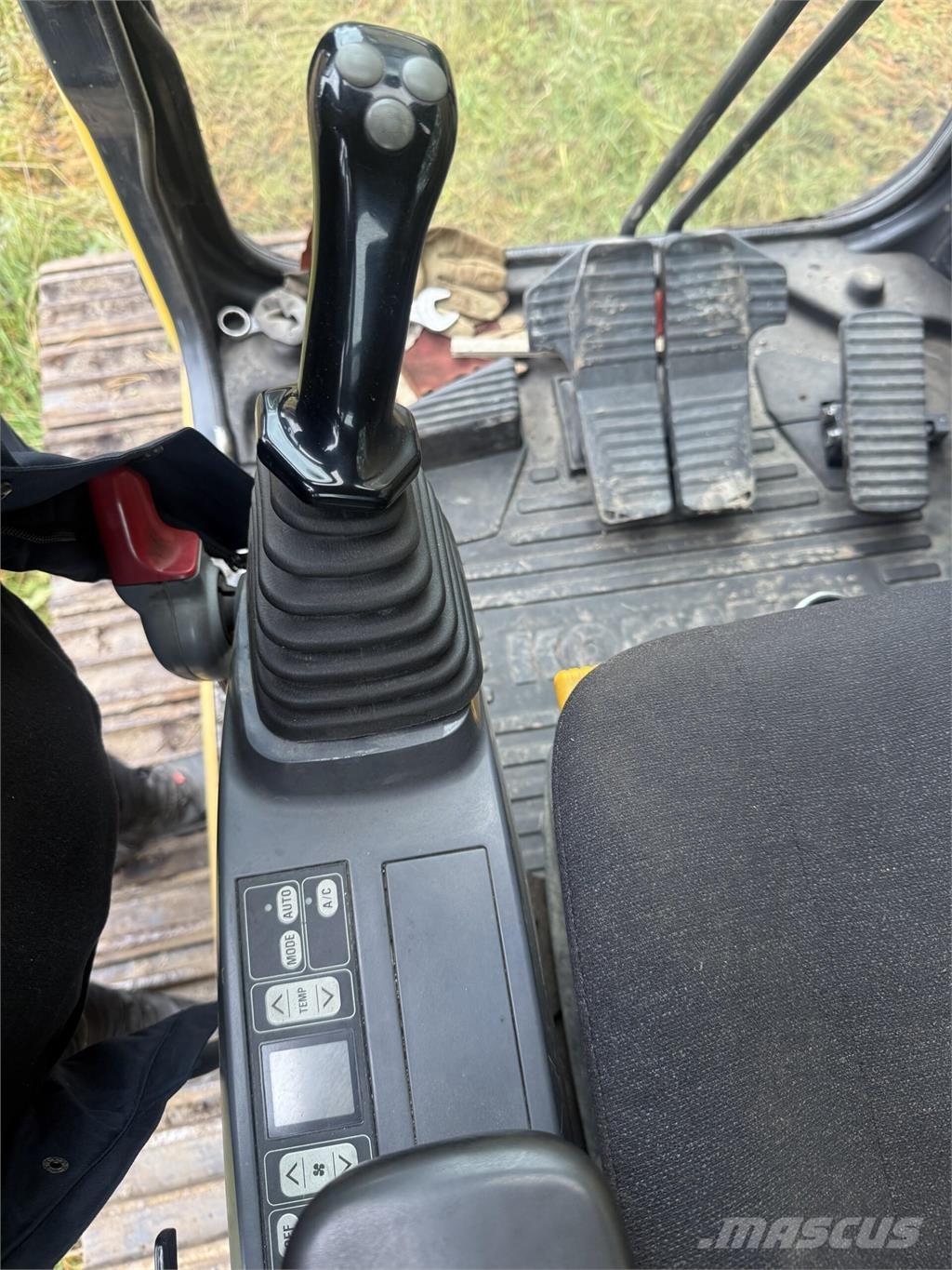 Komatsu PC180LC Crawler excavators