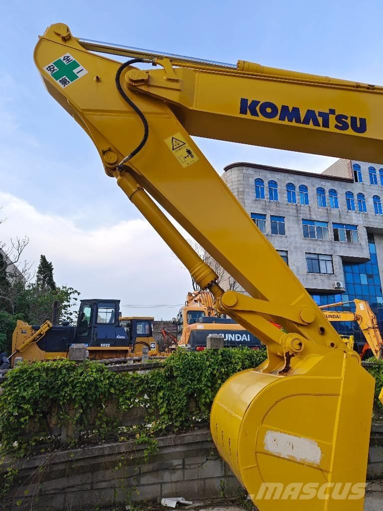 Komatsu PC 220-7 Crawler excavators
