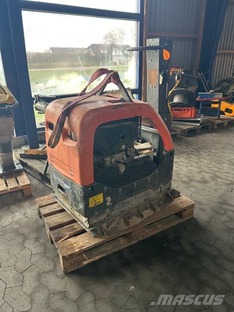 Husqvarna LG504 DPU Vibrator compactors