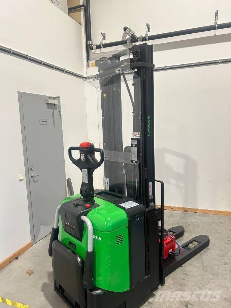 Cesab S 313 L Pedestrian stacker