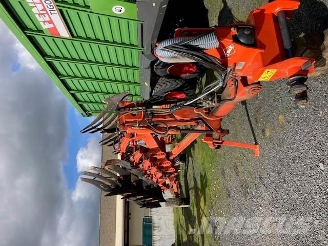 Kuhn Vari-Master Ploughs