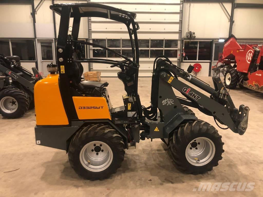 GiANT D 332 SWT Multi purpose loaders