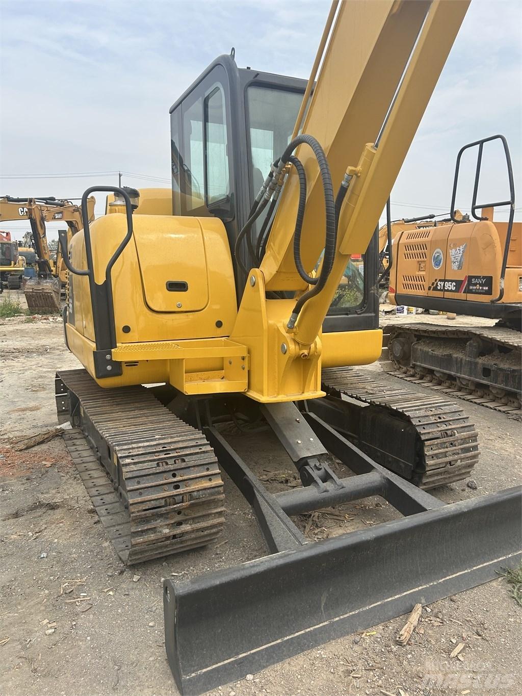 Komatsu PC 56 Mini excavators < 7t